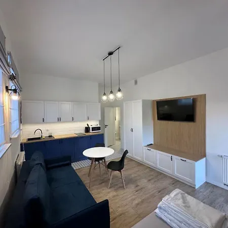 Cicha 3 アパート *